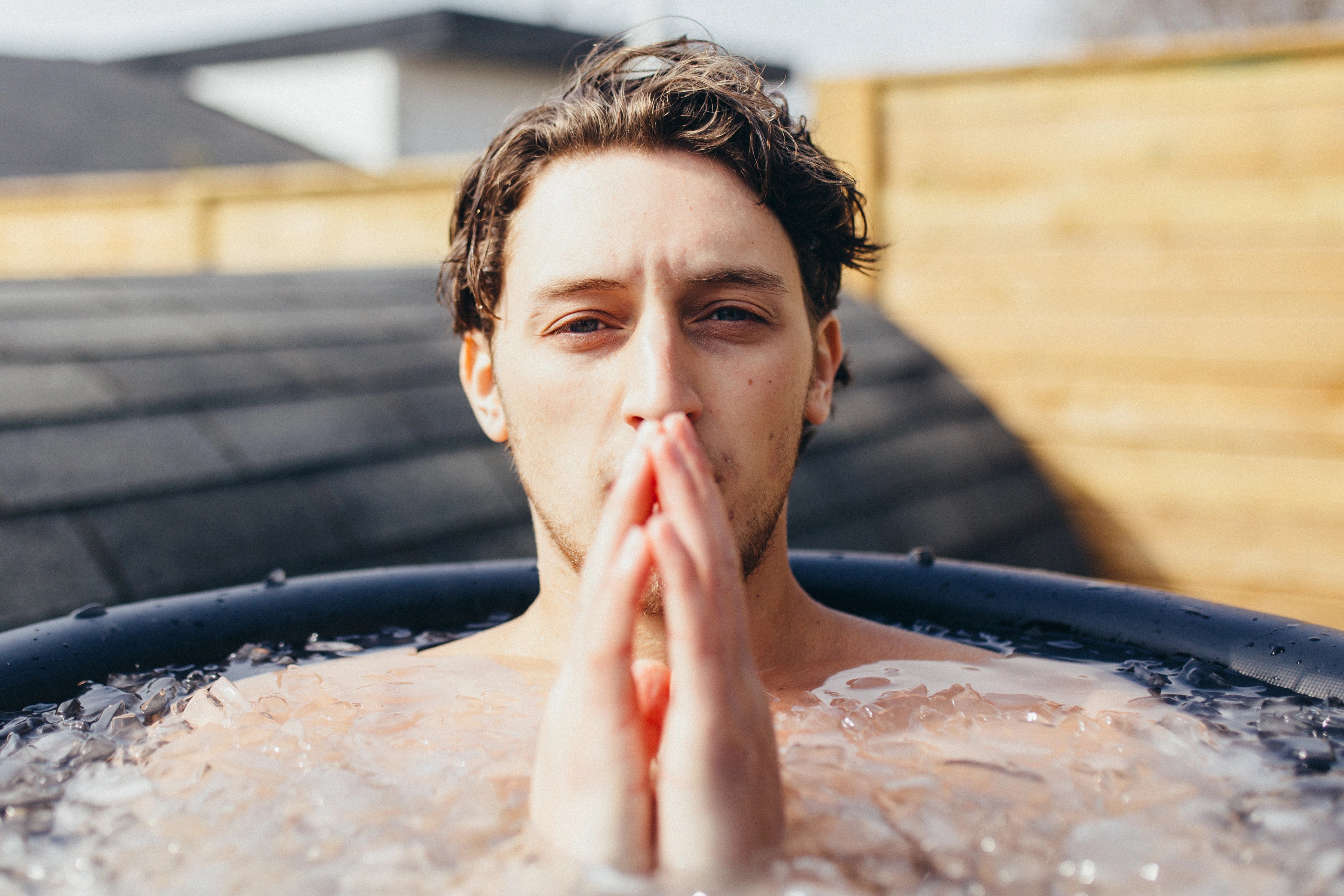 Cold therapy guide: boost recovery and resilience in 2026