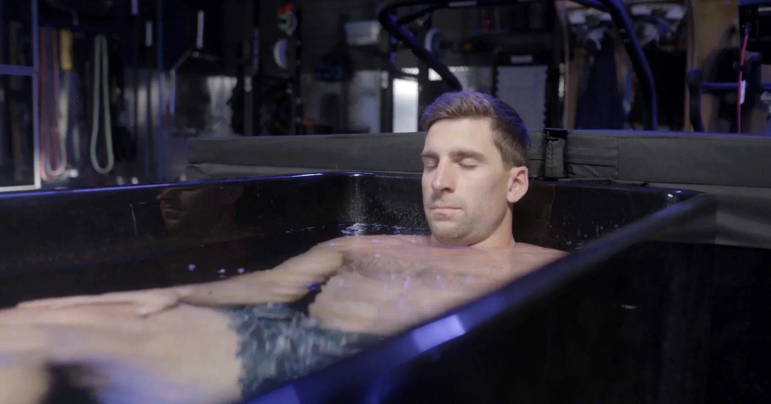 Effective cold plunge routine for athletes to boost recovery