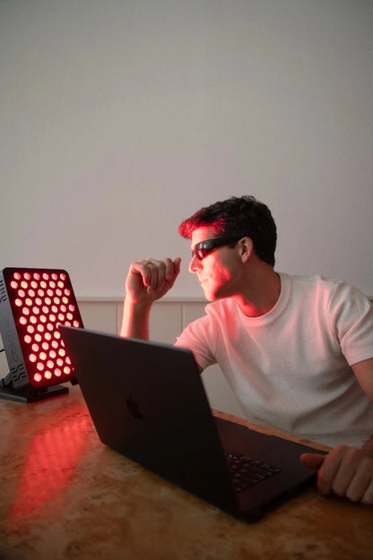 FOCUS | red light panel